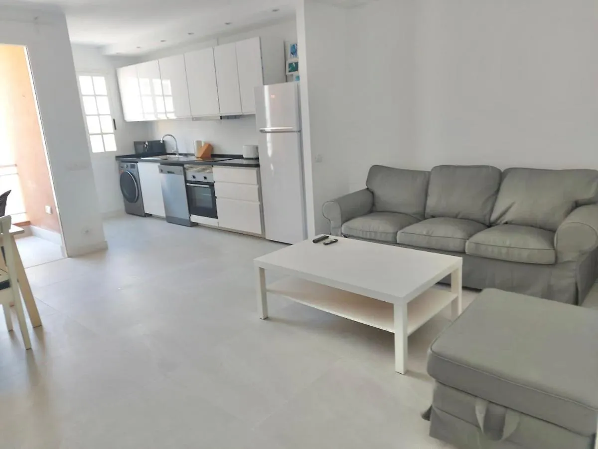 Surfers Lodge contacts